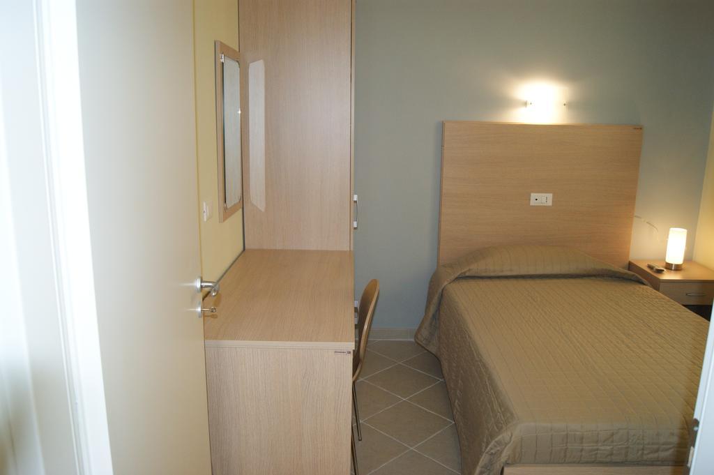 Guest House Golfo Xifonio Augusta Exteriör bild